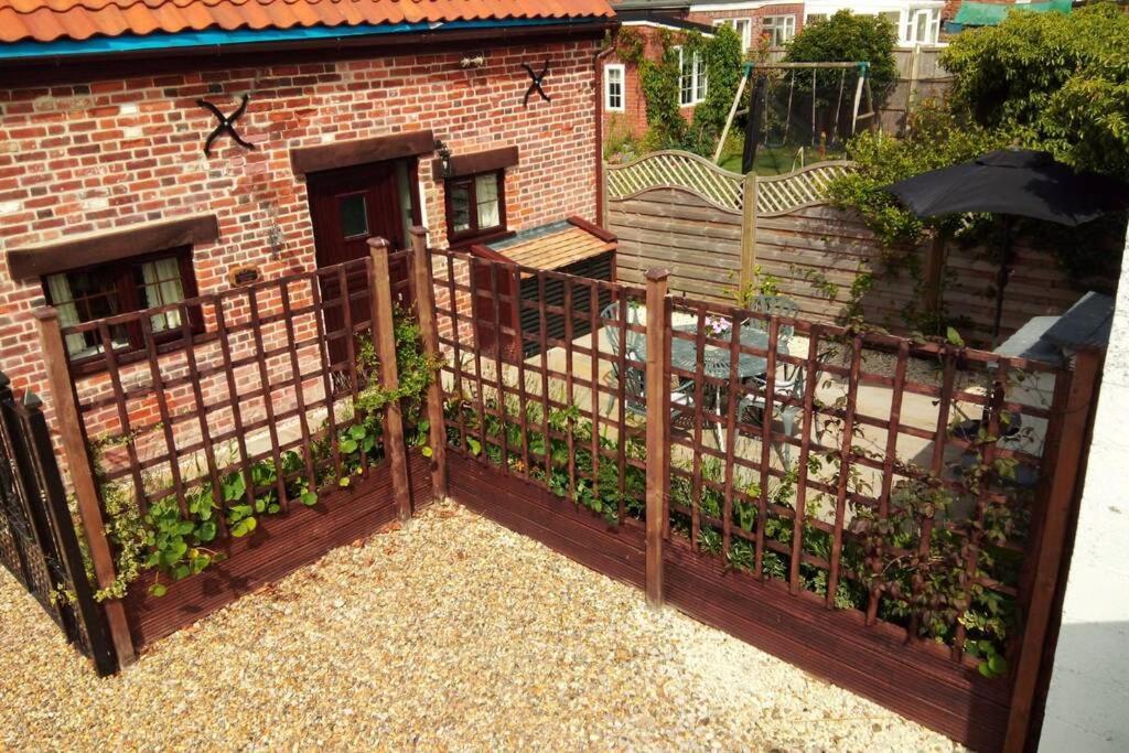 Lowlands Cottage Beccles Εξωτερικό φωτογραφία